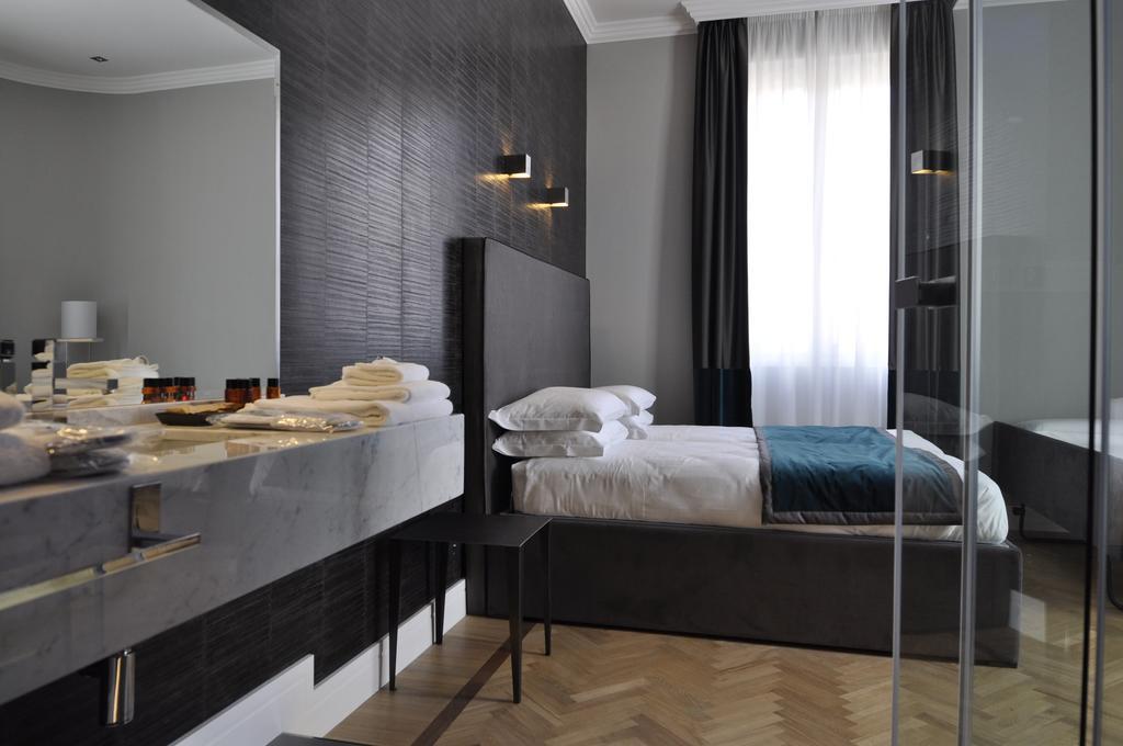 Place 24 Suites & Wellness Rome Room photo